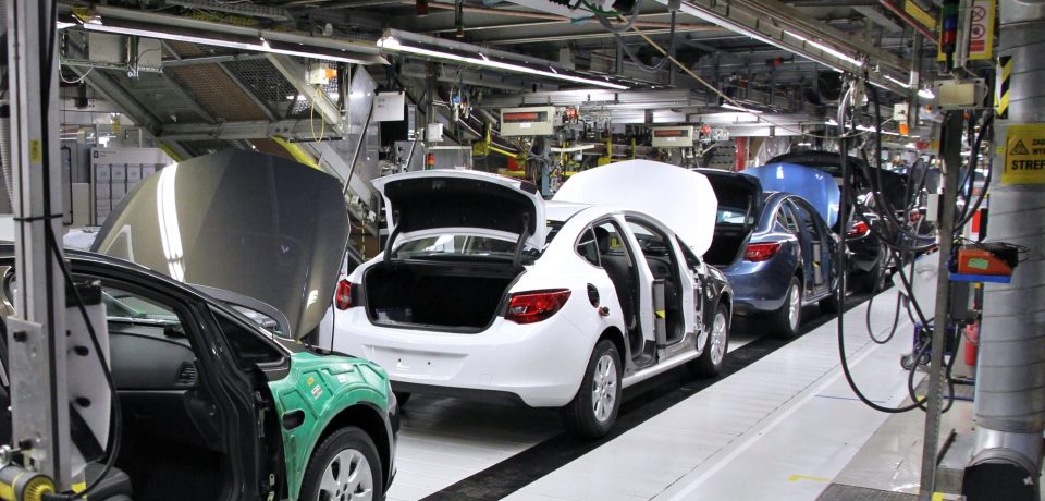 002_Production_line_-_car_assembly_line_in_General_Motors_Manufacturing_Poland_-_Gliwice,_Poland